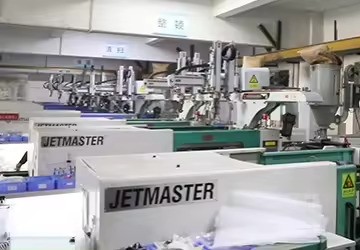Injection molding machines used for plastic housing production